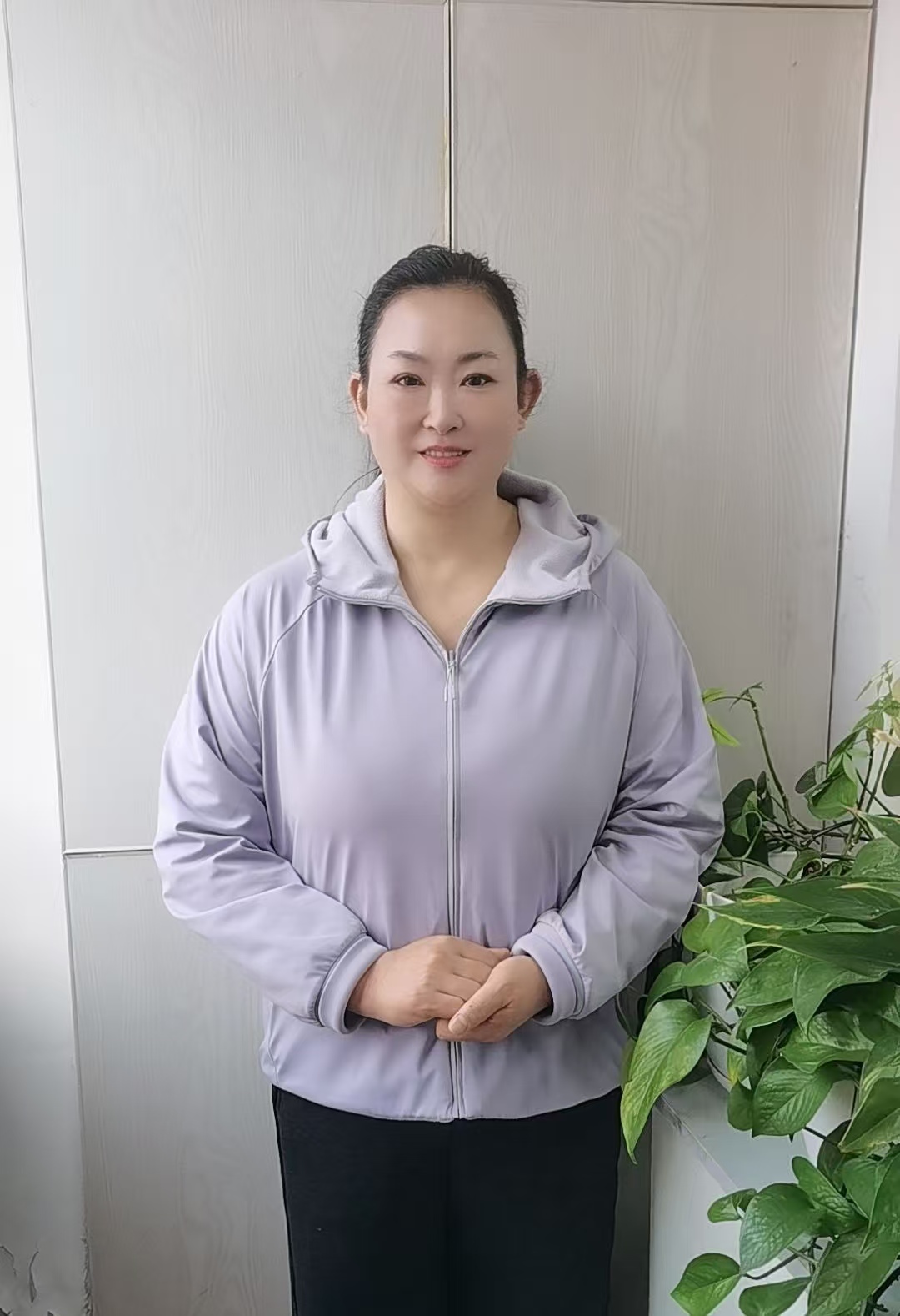 沪家云金牌家务师吴阿姨本人形象照